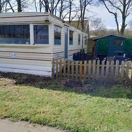 Chalet 14 Met Airco Familiecamping De Tien Heugten Schoonloo Drenthe Exterior foto