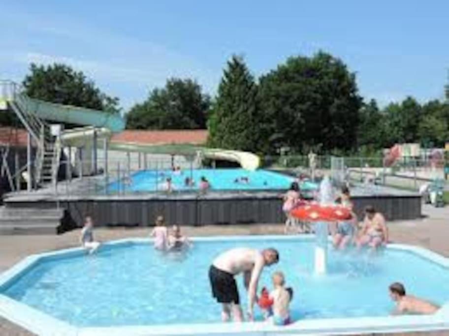 Chalet 14 Met Airco Familiecamping De Tien Heugten Schoonloo Drenthe Exterior foto