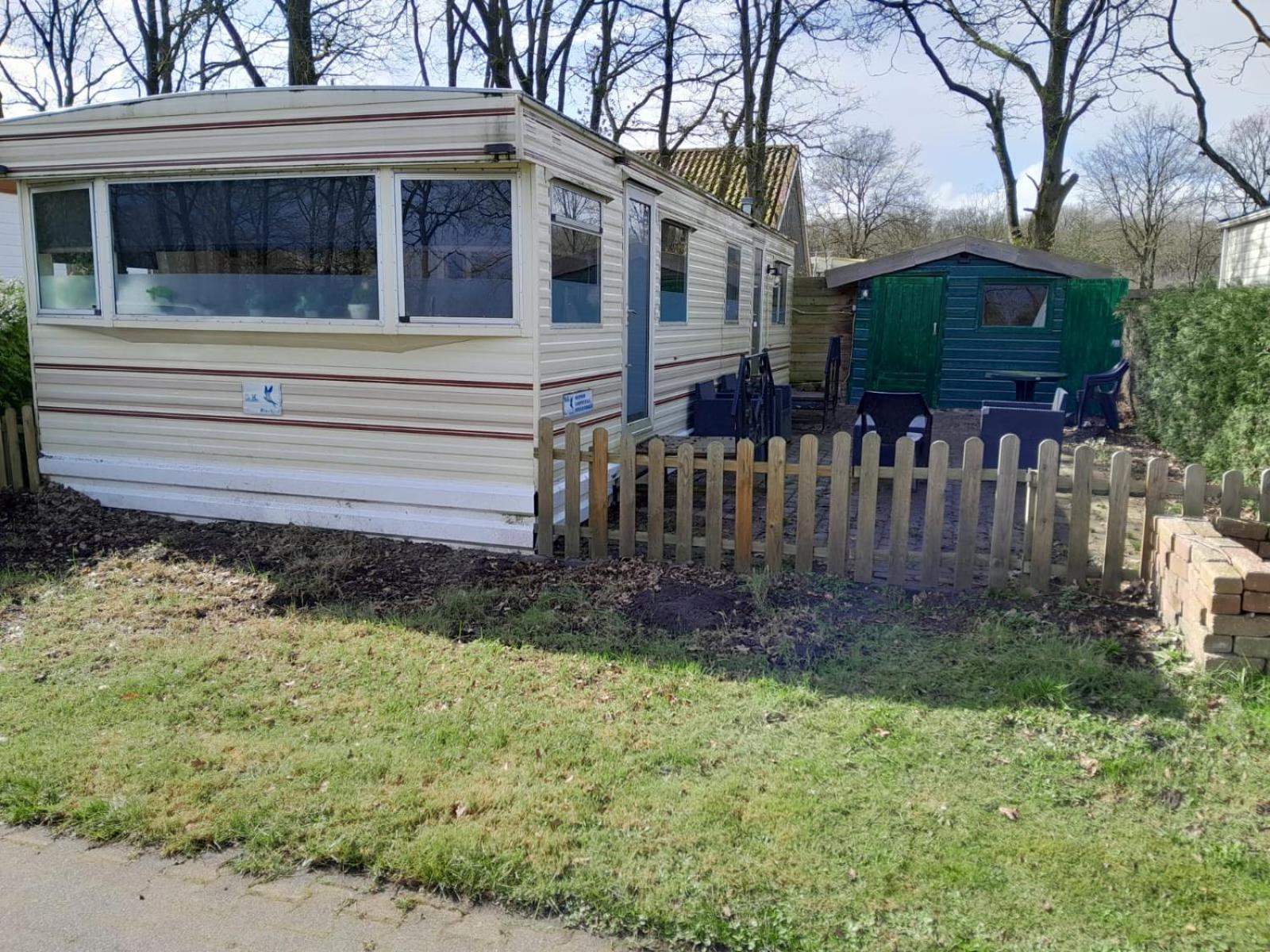 Chalet 14 Met Airco Familiecamping De Tien Heugten Schoonloo Drenthe Exterior foto